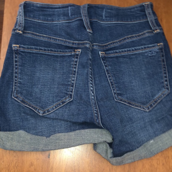 Hollister Denim Shorts - Picture 3 of 3
